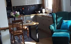 Apartament Z Prywatnym Parkingiem